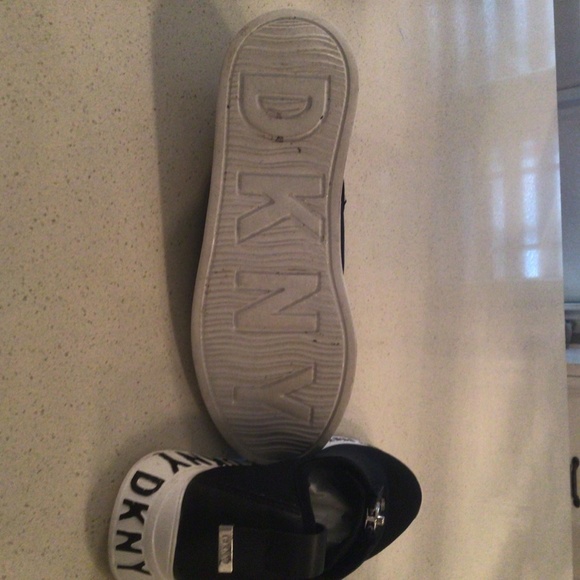 💥 DKNY  Sneakers - Picture 5 of 6